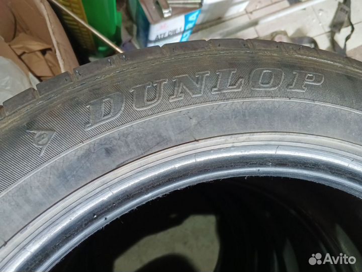 Dunlop SP 055 215/55 R17 94V