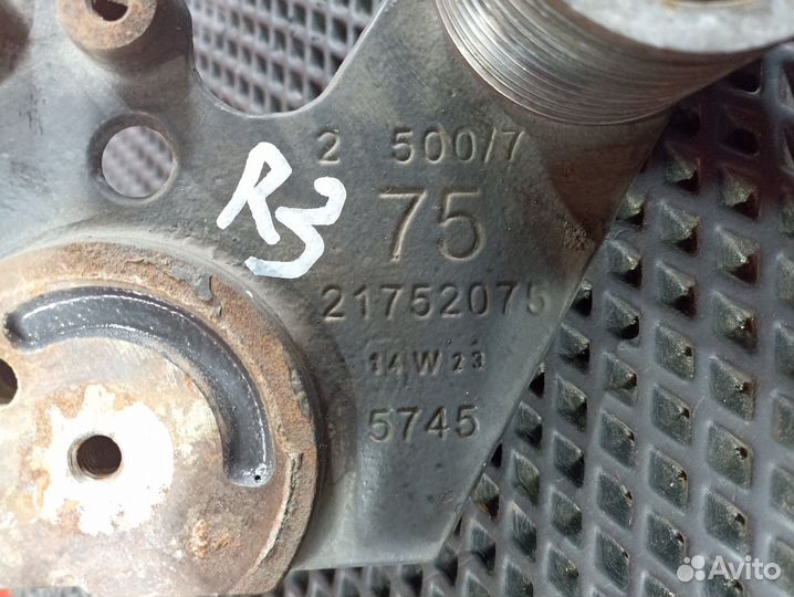 Кронштейн ролика Renault T, Volvo FM