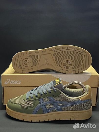 Кроссовки asics