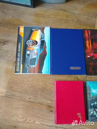 Блокноты ежедневники альбомы тетради