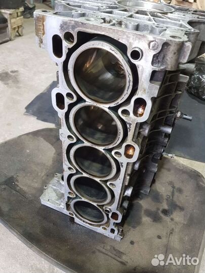 Блок двигателя Volvo B5244S