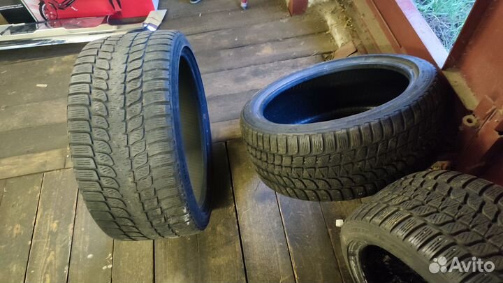 Bridgestone Blizzak LM-25 255/35 R18