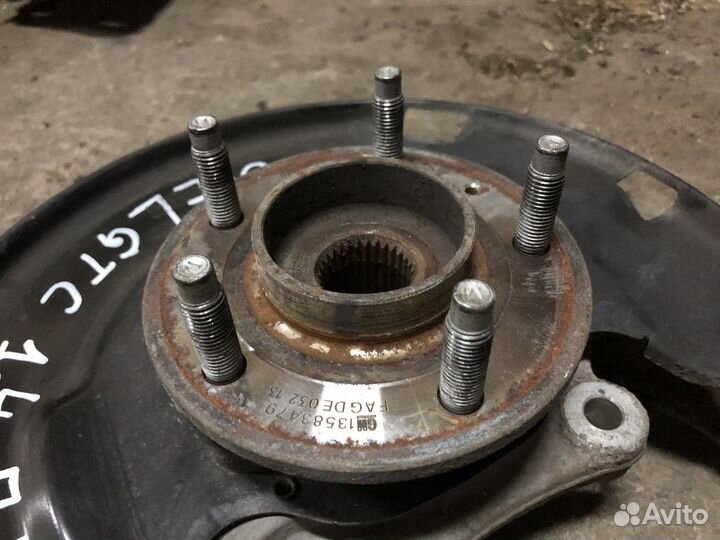 Кулак поворотный передний левый (Opel Astra)