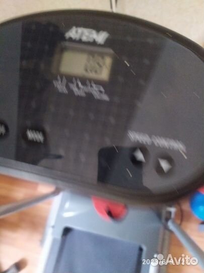 Продам электрическую беговую дорожку