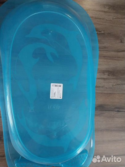 Ванночка для купания и пеленальный столик