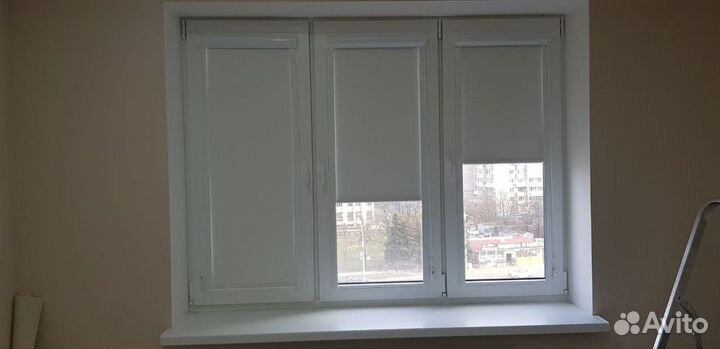 Рулонные кассетные шторы блекаут M4472-B22463