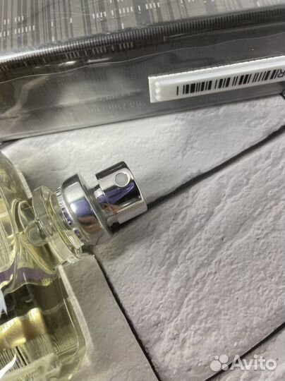 Escentric molecules 01