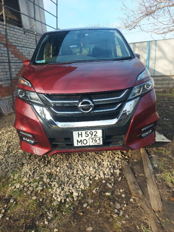 Nissan Serena: фото владельца