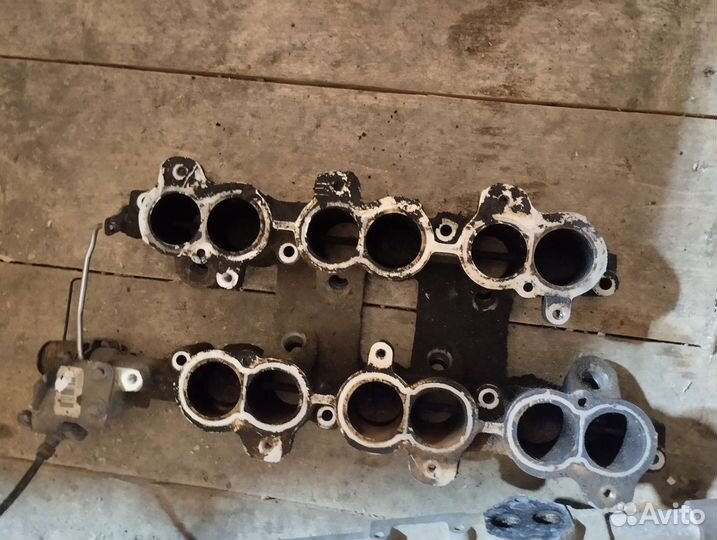 Впускной коллектор Ford Mondeo 3 2,5