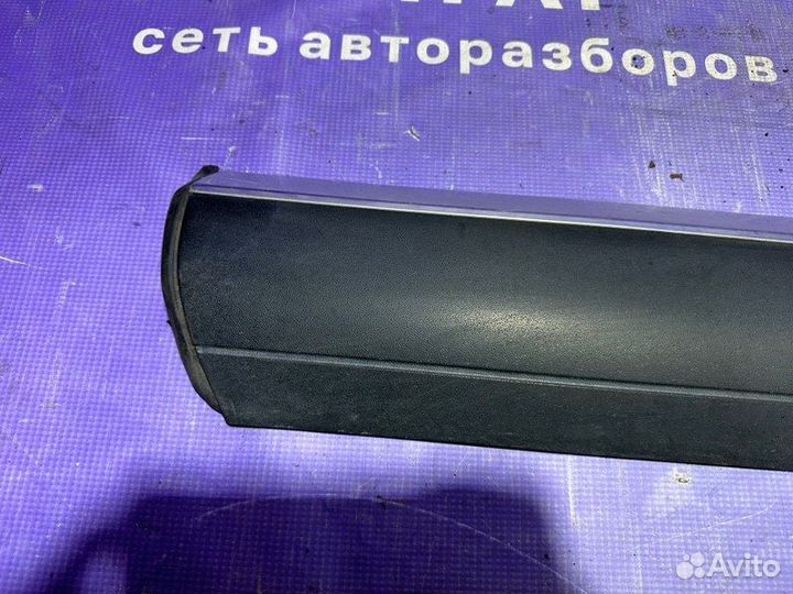 Накладка двери задняя левая Volkswagen Touareg 7L