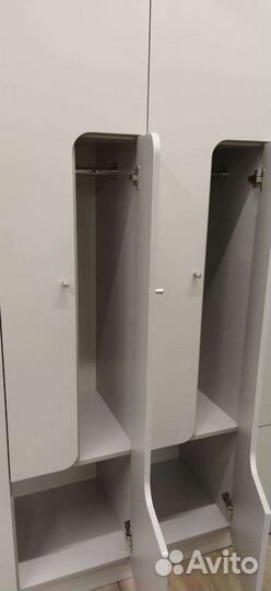 Лавки, шкафы, вешалки для раздевалок