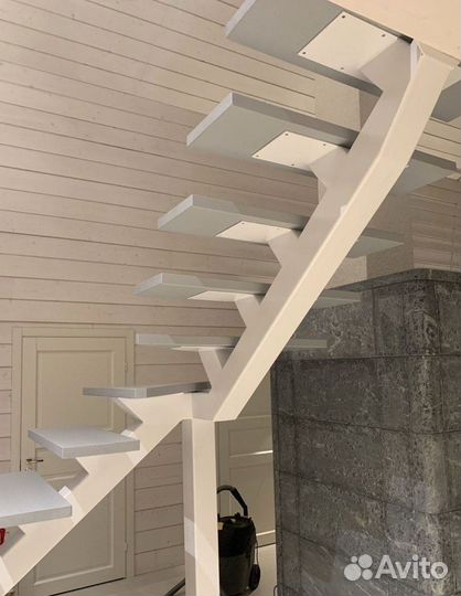 Лестница на металлокаркасе