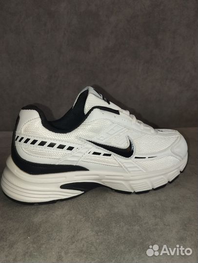 Кроссовки nike женские белые