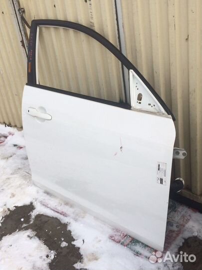 Дверь передняя правая Mazda 3 BK хэтчбек