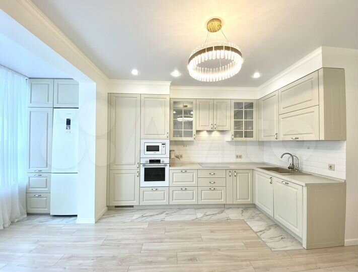 3-к. квартира, 95 м², 11/14 эт.