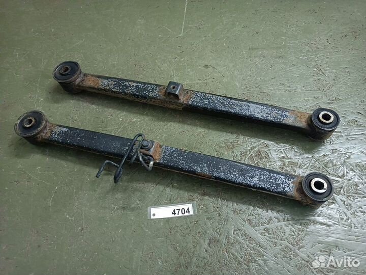 Рычаг задний нижний