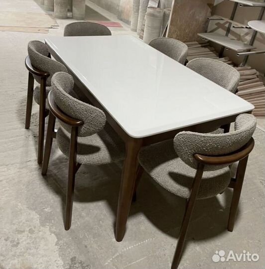 Комплект стол и стулья