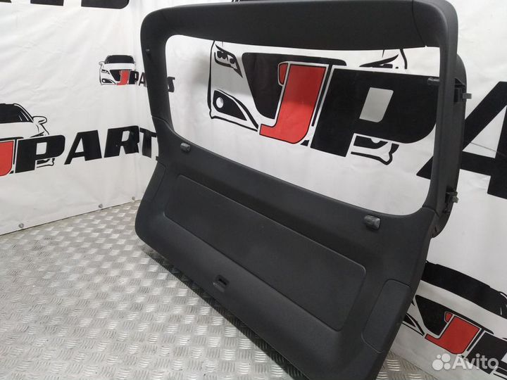 Обшивка двери багажника Volkswagen Tiguan I рестай