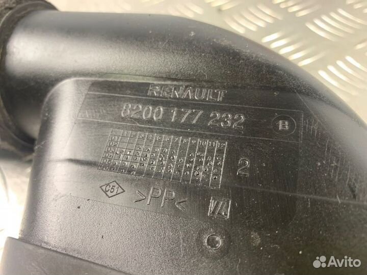Патрубок воздухозаборника Renault Megane