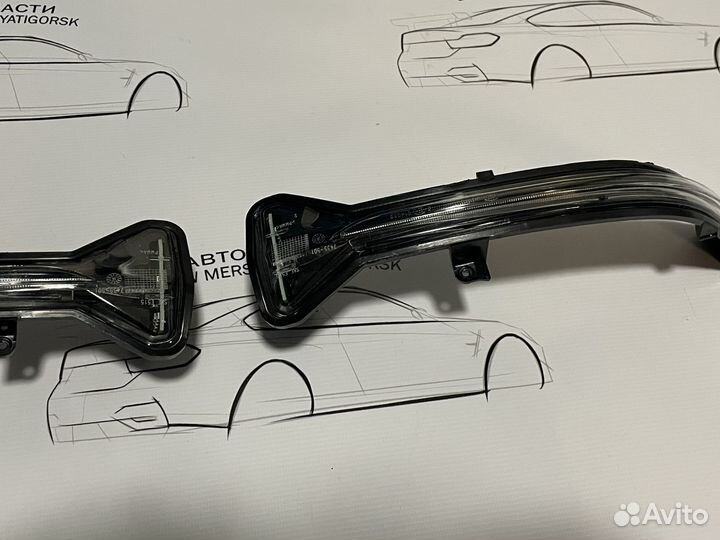 Комплект поворотников зеркал BMW G30 BMW G20