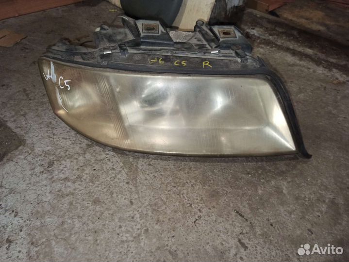 Фара правая Audi A6 C5 1997-2004