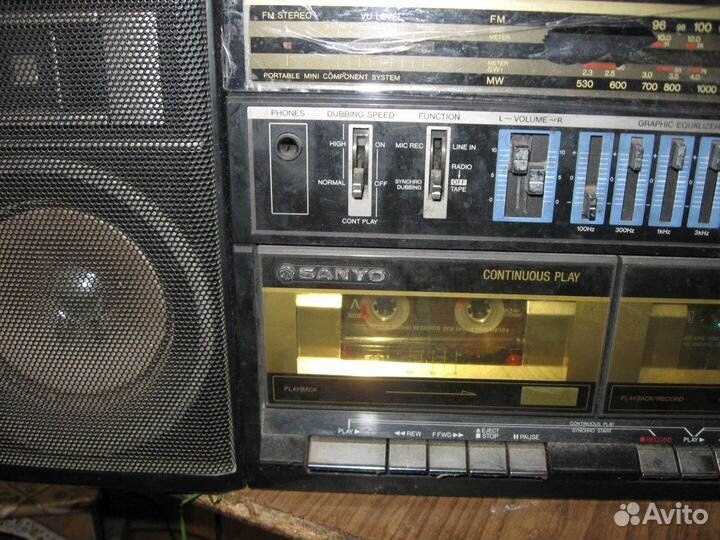 Музыкальный центр