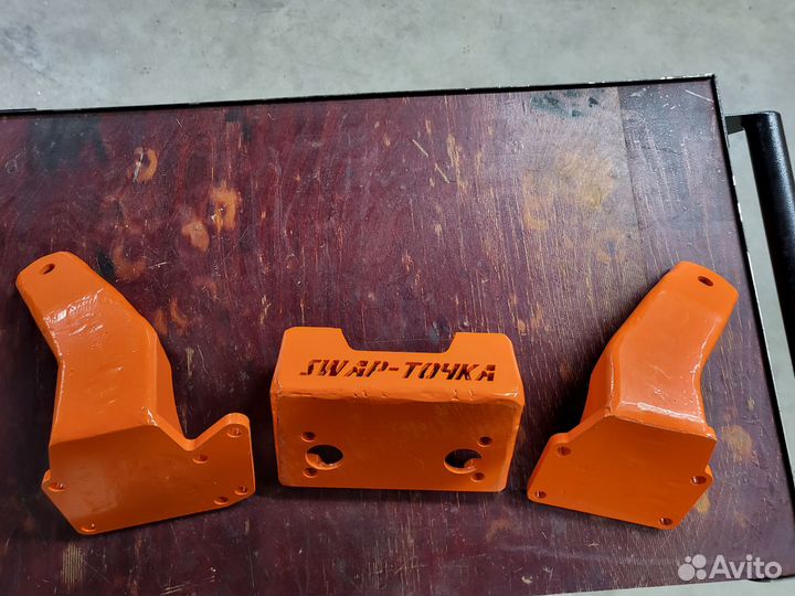 Крепеж для установки VQ35de в Ford Transit