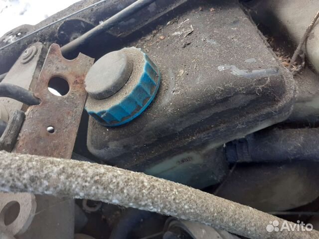 Бачок гура Audi 80 B3