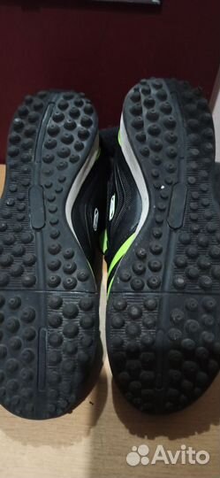 Бутсы футбольные сороконожки