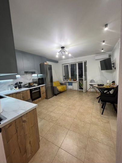 2-к. квартира, 76 м², 2/5 эт.