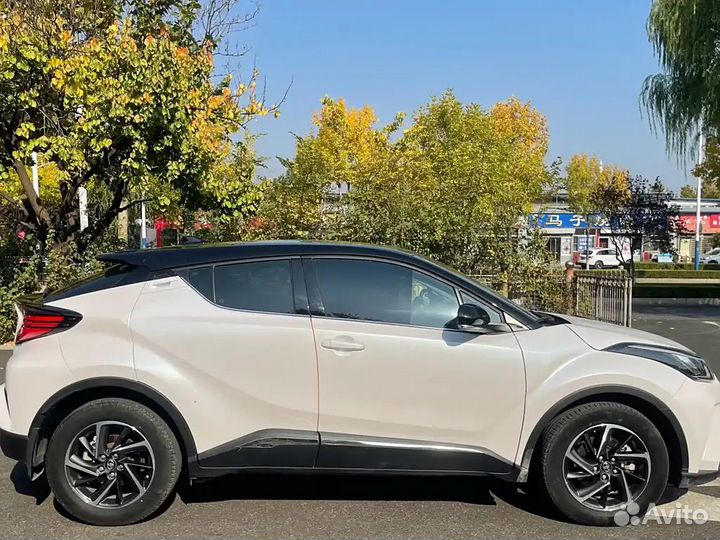 Toyota C-HR 2.0 CVT, 2021, 27 000 км