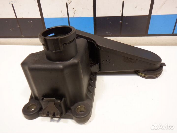 Клапан вентиляции картерных газов VW Passat B3/B4