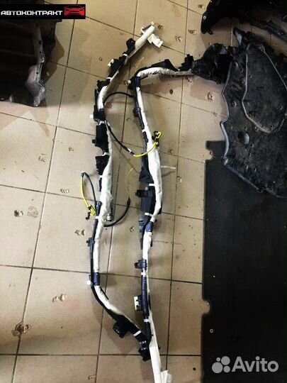 Шторка безопасности левая Toyota RAV-4 50 2019