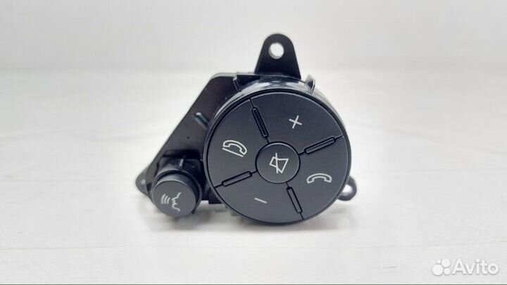 Кнопки руля Mercedes-Benz C W204 6.3 2009