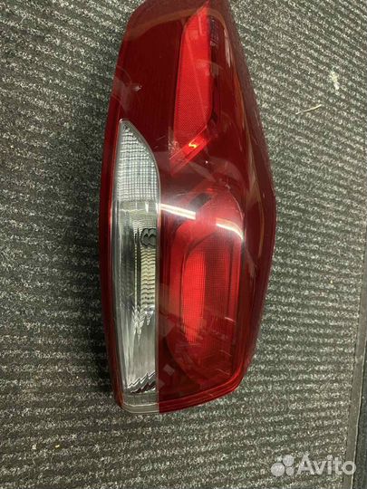 Задние фонари Hyundai Elantra 2017