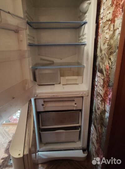 Холодильник indesit рабочий