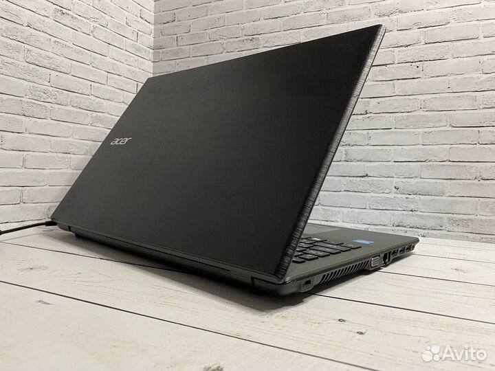 Быстрый ноутбук Asus SSD