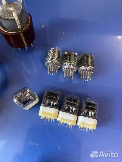Радиодетали СССР, радиолампы ин-19, ин-4, и т.д