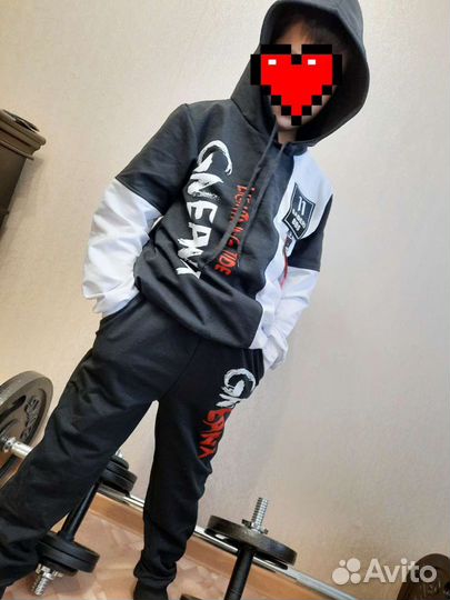 Спортивный костюм на мальчика