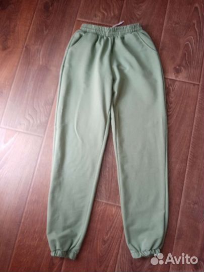 Спортивный костюм женский