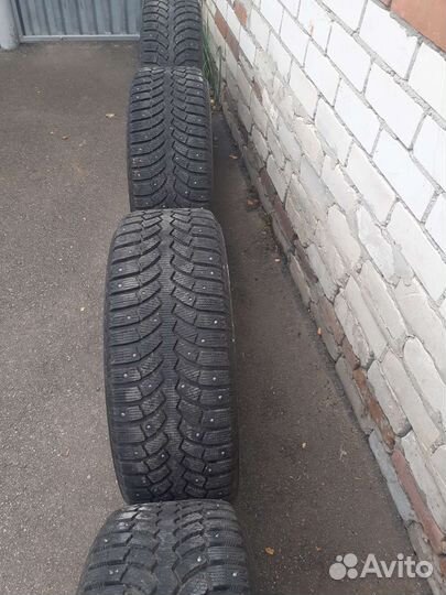 Bridgestone Blizzak LM-001