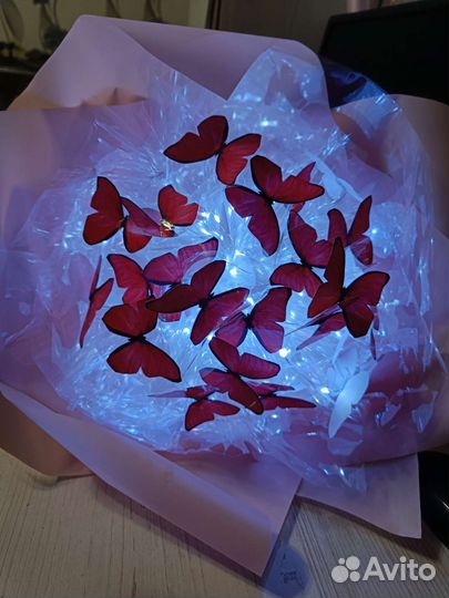 Букет из бабочек на 1 сентября