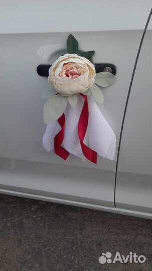 Свадебные украшения на машину