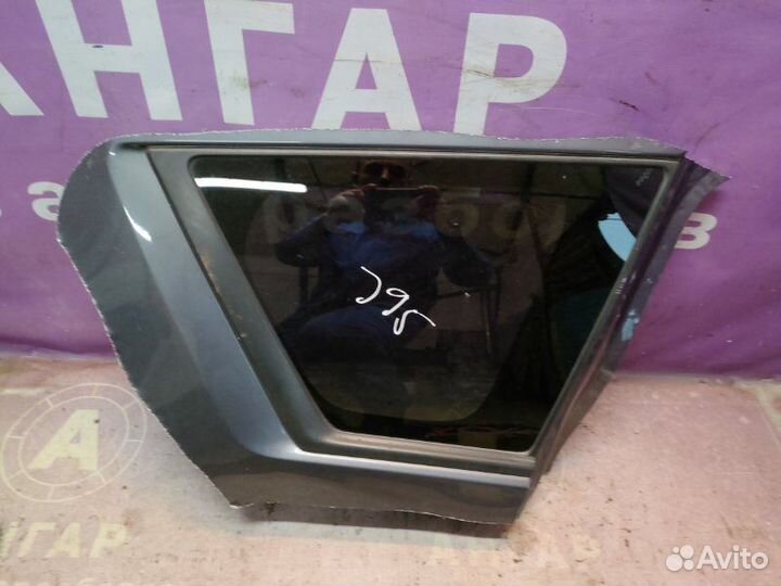 Форточка кузова задняя правая Mitsubishi Outlander
