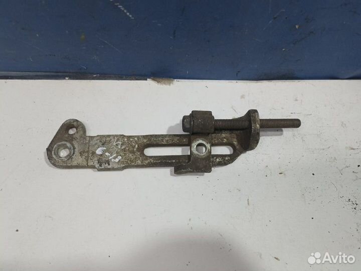 Кронштейн генератора Suzuki Sx4 2006 - 2013 1.6