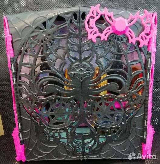 Мебель и куклы monster high