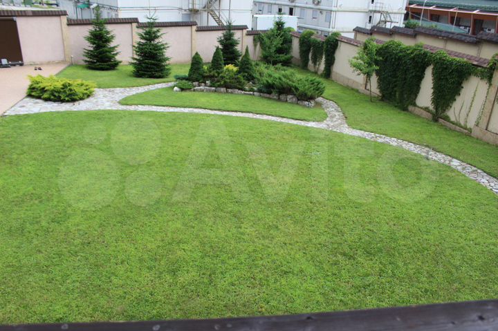 Коттедж 440 м² на участке 11 сот.