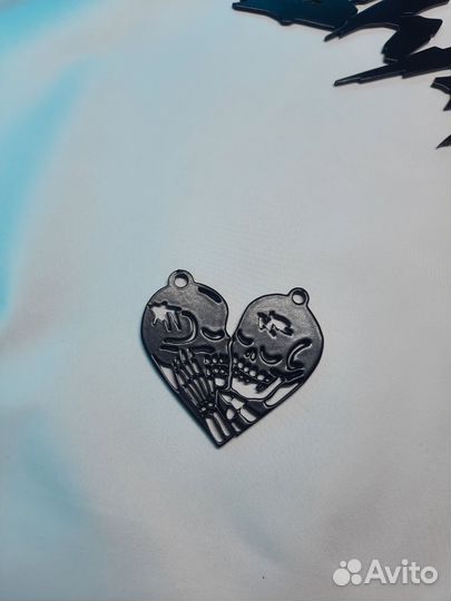 Парные брелки, кулоны