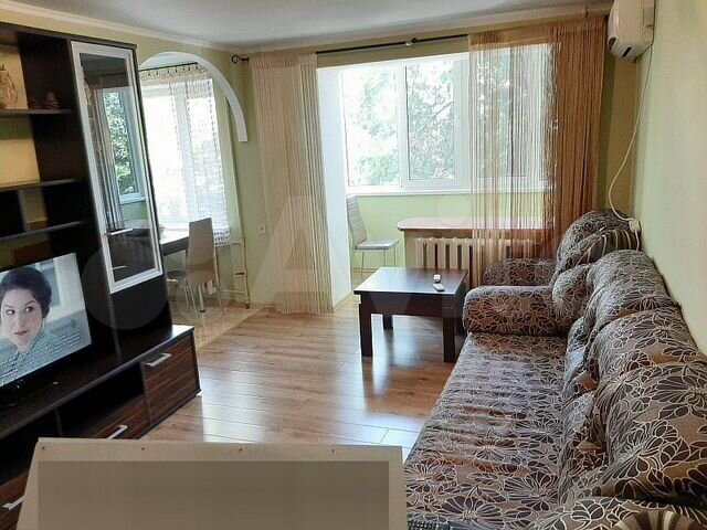 2-к. квартира, 56 м², 2/5 эт.