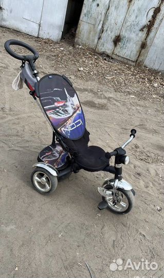 Детский велосипед с ручкой